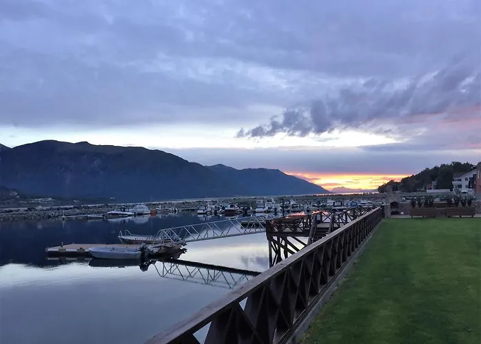 Solstrand Fjord דירה *